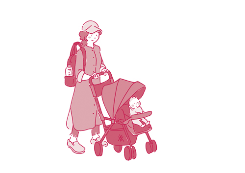記事にあるような服と靴、バックパックを持って歩いているママ